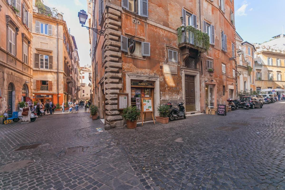 Domus Lupae -Live In The Heart Of Rome Apartment Bagian luar foto