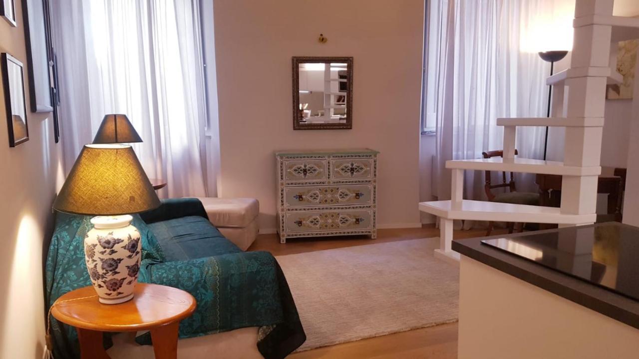 Domus Lupae -Live In The Heart Of Rome Apartment Bagian luar foto