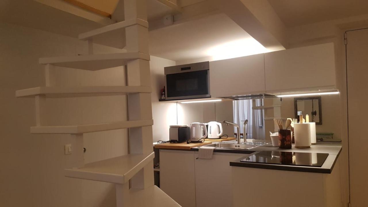 Domus Lupae -Live In The Heart Of Rome Apartment Bagian luar foto